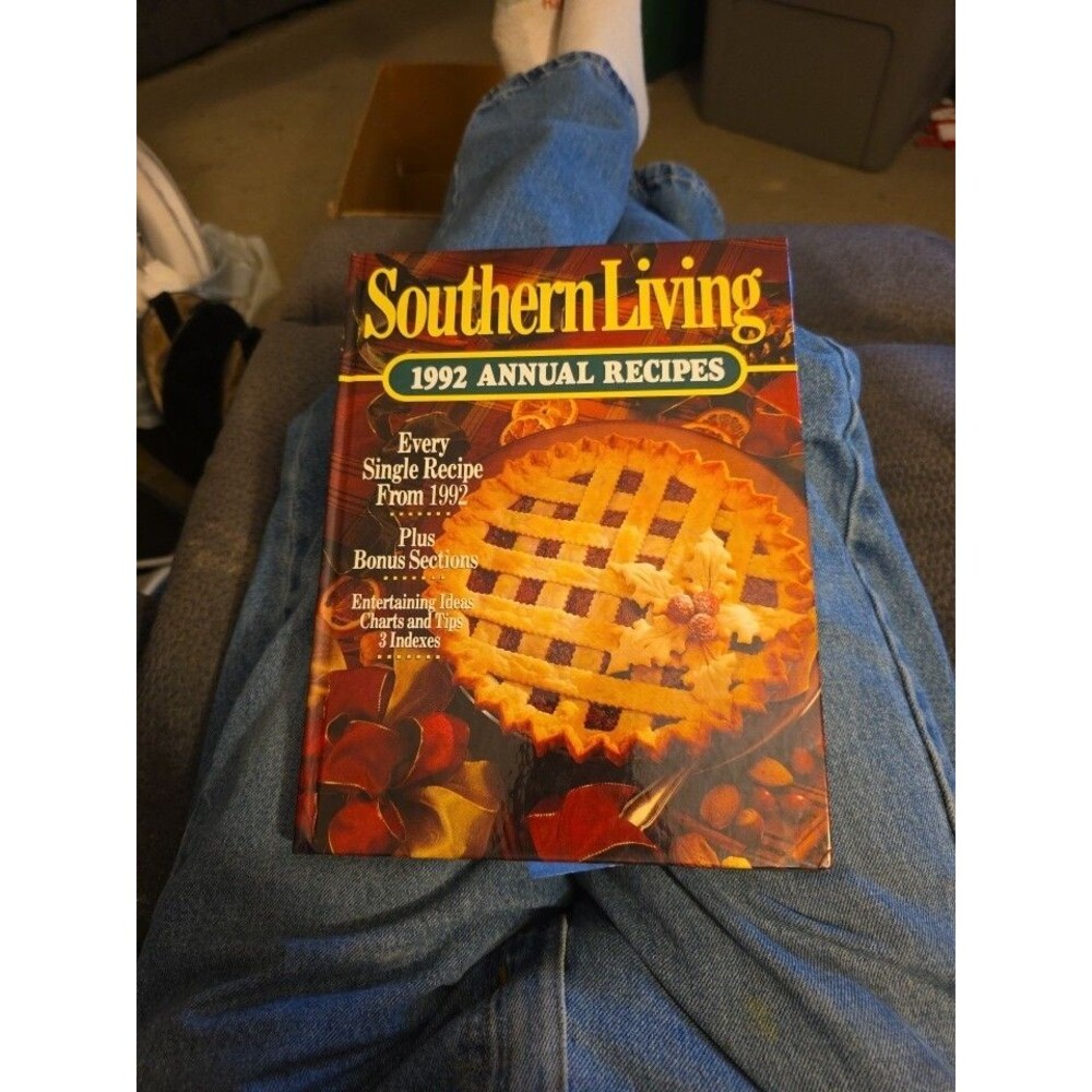 Southern Living 1992 Annual Recipes Cookbook -Every Recipe from 1992, 368 Pages
